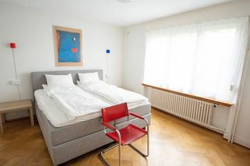 Vacation Rental for 6 Guests in Zurich, Zurich Prealps, Picture 3