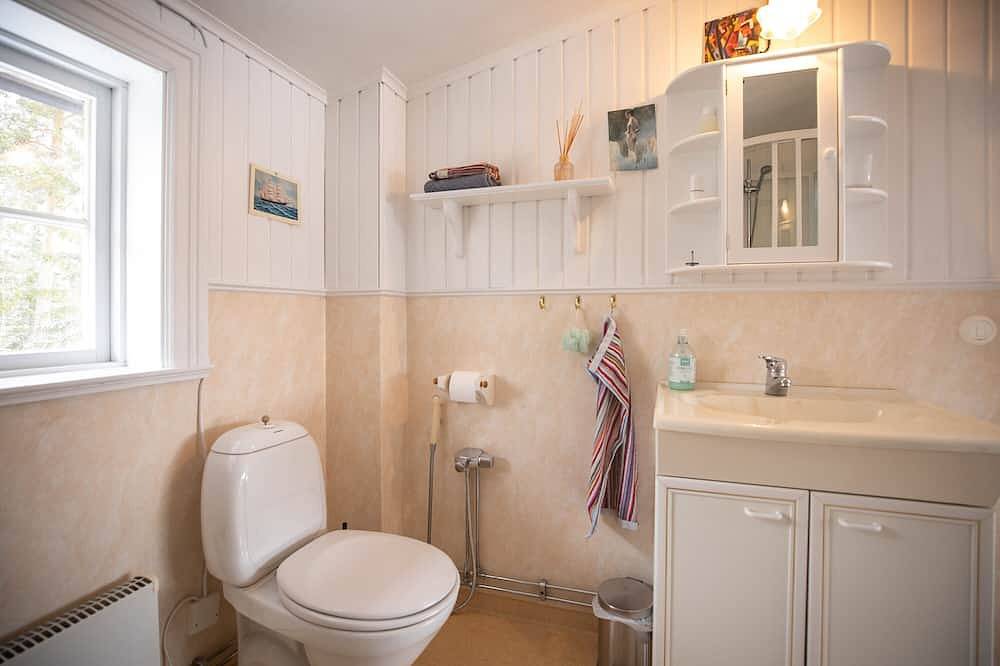 Naturidylle am Nationalpark - Holzhaus mit Kamin, Sauna, Alleinlage + viel Platz in Gästrikland