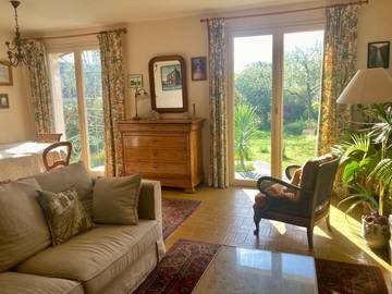 Gîte pour 8 personnes, avec vue et terrasse à Locquénolé