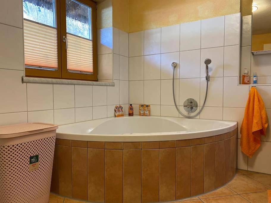 Ganze Wohnung, Allgäuer Dorfleben in Missen-Wilhams, Bayerisch Schwaben