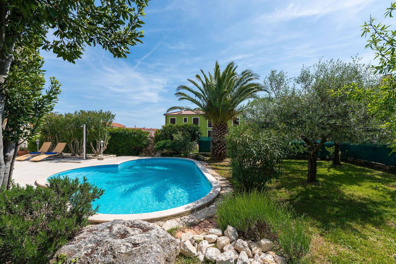 "Villa Seashell" nearby Pula - Crovillas in Premantura, Costa sur de Istria