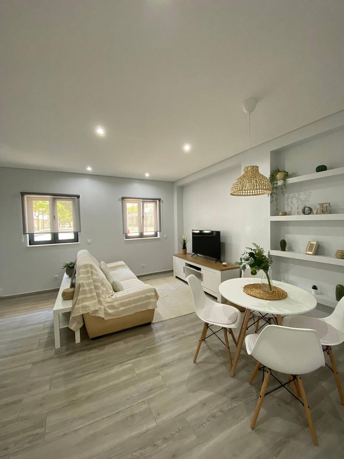 Apartamento inteiro, Apartamento "Olhão T1" perto do mar com Wi-Fi in Olhão (Portugal), Ria Formosa