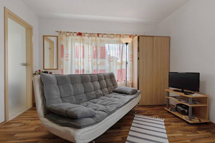Entire apartment, Apartment '40qm' with Shared Terrace, Shared Garden and Wi-Fi in Europa-Park, Ringsheim