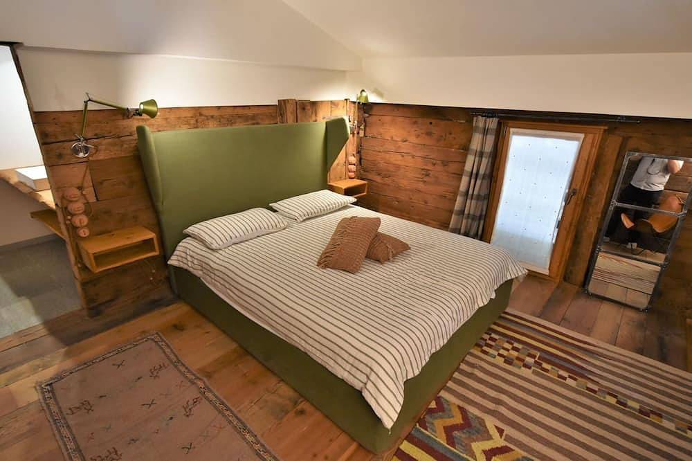 Villa indipendente con vasca idromassaggio, Wifi, Tv, terrazza, animali ammessi, parcheggio in Madesimo (Borgo), Madesimo
