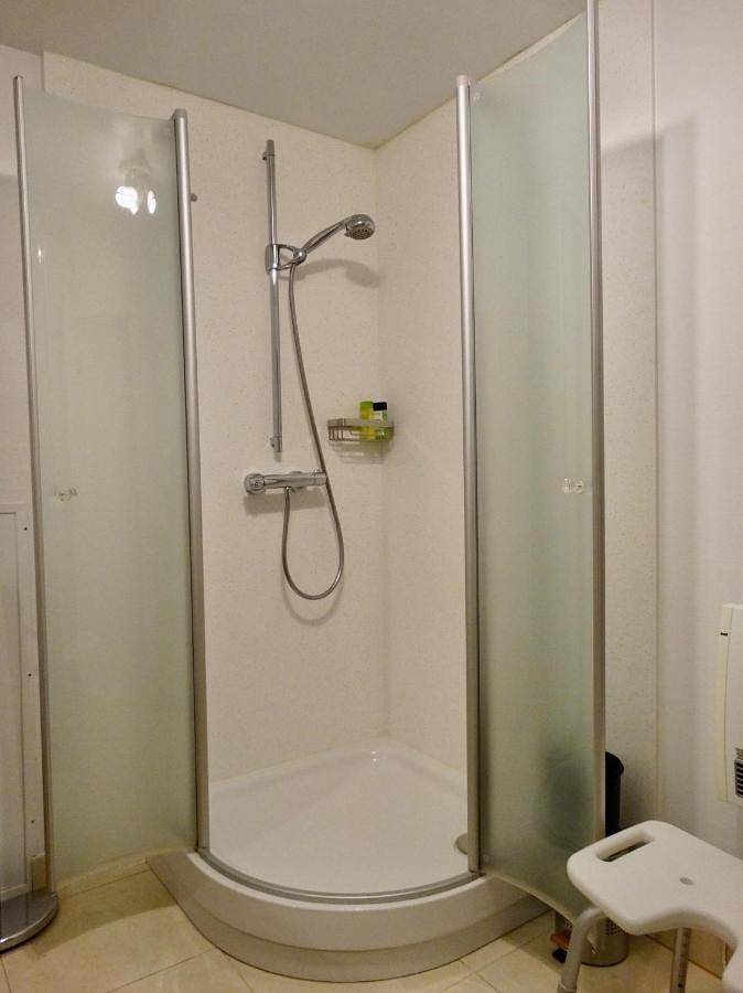 Double Room with Private External Bathroom in Koksijde-Bad, Koksijde