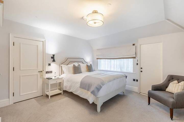 Gîte pour 6 personnes, avec jardin dans Bray - 2