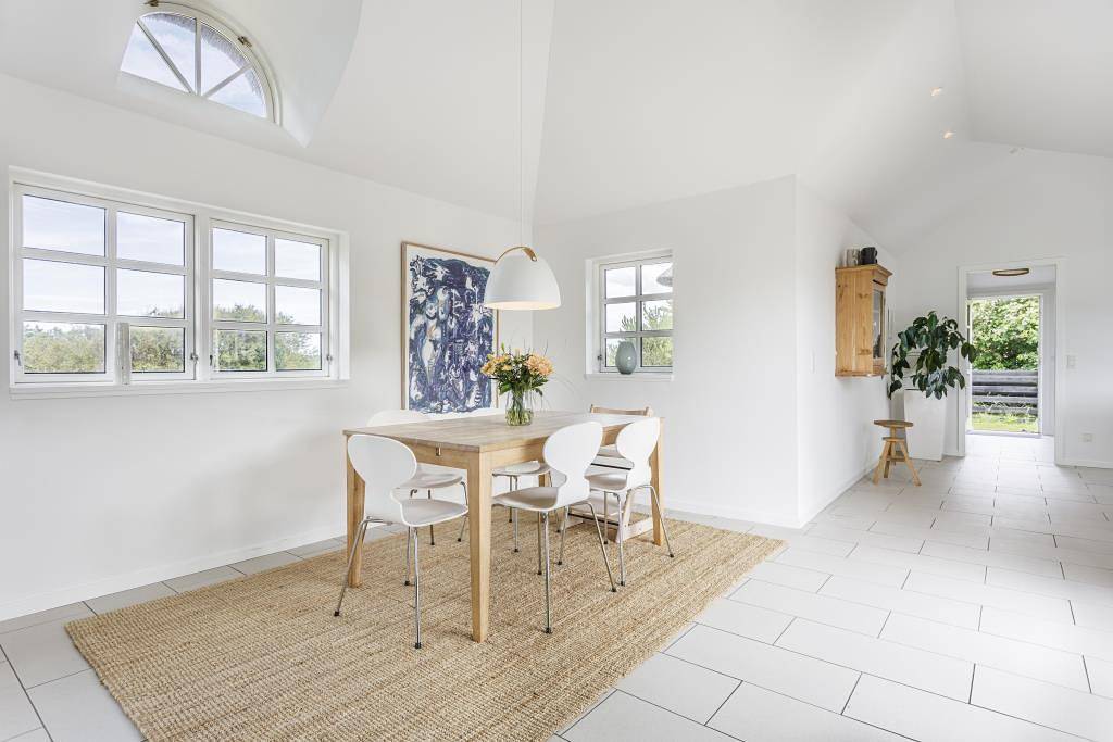 Idyllisches und topmodernes Ferienhaus mit Reetdach bei Tornby Strand in Hirtshals region, Tannisbucht