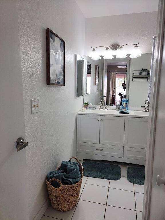 Clean quaint home in quiet neighboorhood in Lake Havasu City, Mohave County