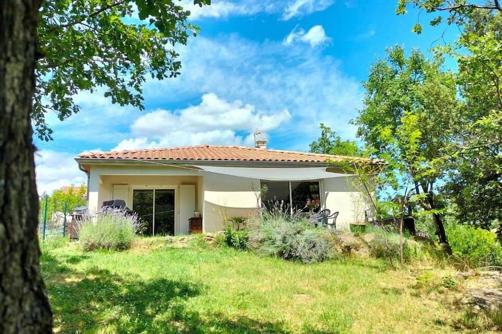Maison indépendante 4 personnes au calme en pleine nature, 5 minutes d'Aubenas in Saint-Étienne-de-Fontbellon, Ardèche