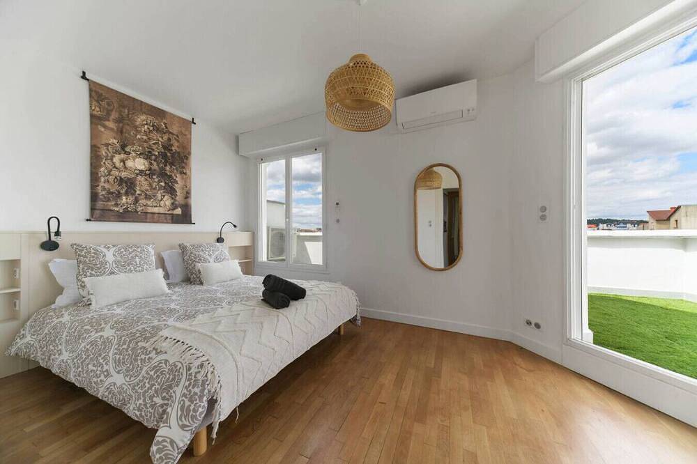 Entire apartment, Appartement design avec terrasse Centre Ville in Vichy, Vichy region