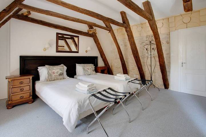 Ihr eigenes Petit Chateau in der Nähe von Sarlat, privater Pool und Turm mit Zinnen! in Saint-André-d'Allas, Périgord Noir