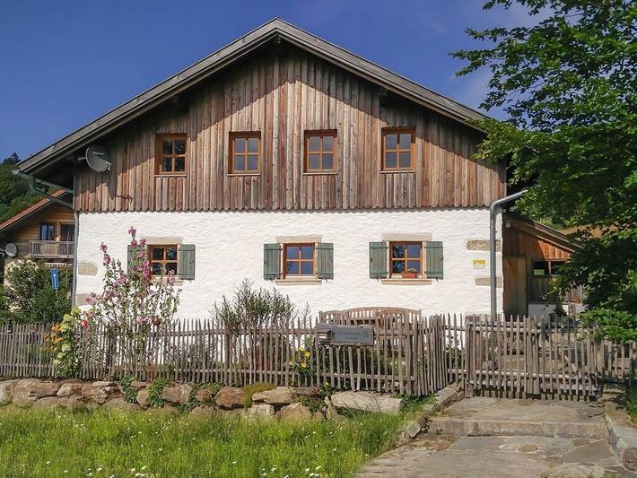 Ferienhaus für 2 Personen, mit Terrasse und Garten in Neuschönau
