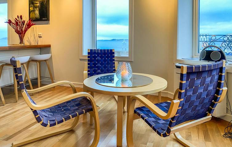 Ganze Ferienwohnung, Ferienwohnung für 2 Personen mit Garten in Ålesund