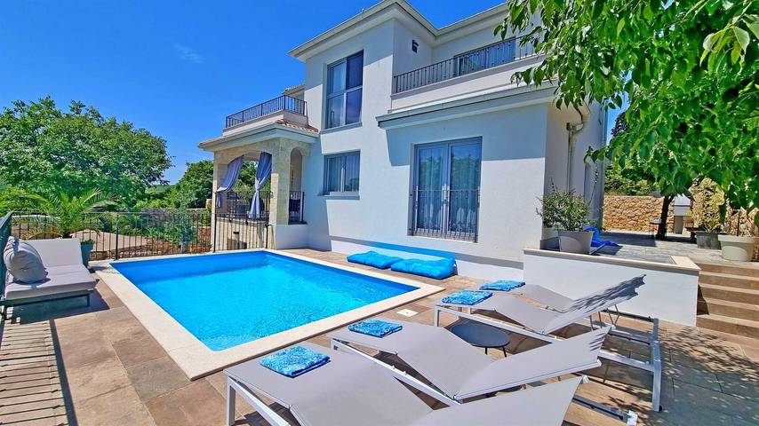 Ferienwohnung für 6 Personen, mit Balkon und Balkon/Terrasse sowie Terrasse und Garten in Cizici