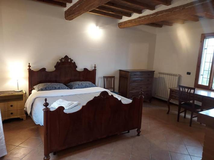 Alloggio in famiglia per 2 persone, con panorama e giardino nonché terrazza, con animali domestici in Valsamoggia