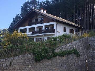 Gîte pour 6 personnes, avec jardin ainsi que vue sur le lac et vue à San Giovanni in Fiore