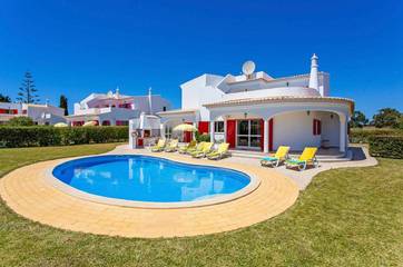 Casa rural para 8 personas, con terraza y jardín en Armação de Pêra (costa)