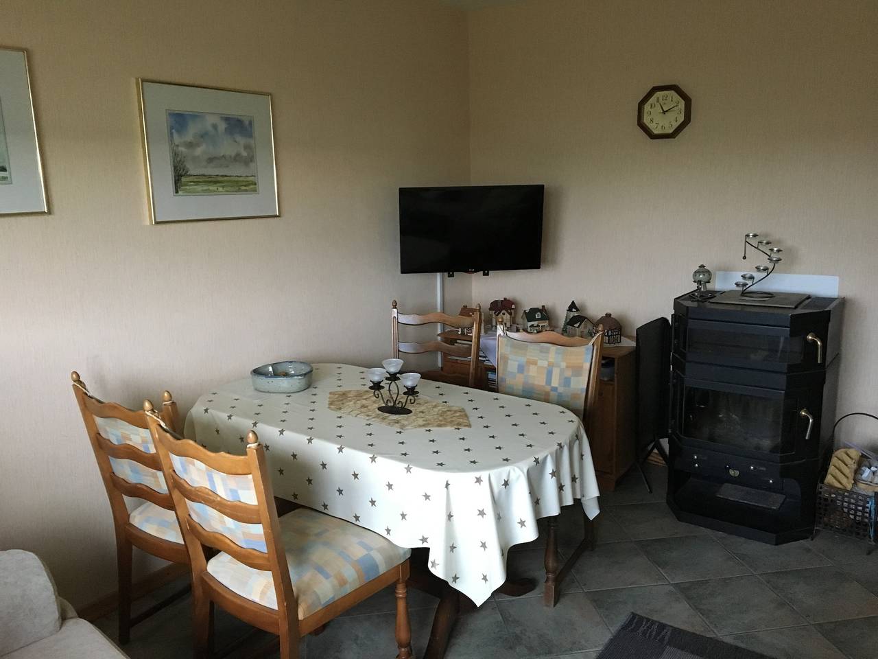 Ganze Wohnung, Ferienwohnung 'Marschblick' mit Privatterrasse, Garten und Wi-Fi in Nordstrand (Gemeinde), Nordstrand