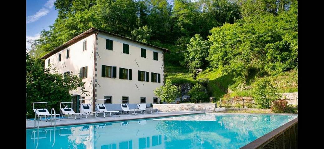 Gîte pour 3 personnes, avec Terrasse et Jardin ainsi que Piscine et Vue à Castiglione di Garfagnana