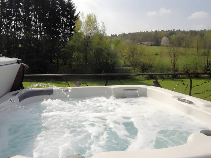 Chalet pour 8 personnes, avec Balcon et Jacuzzi