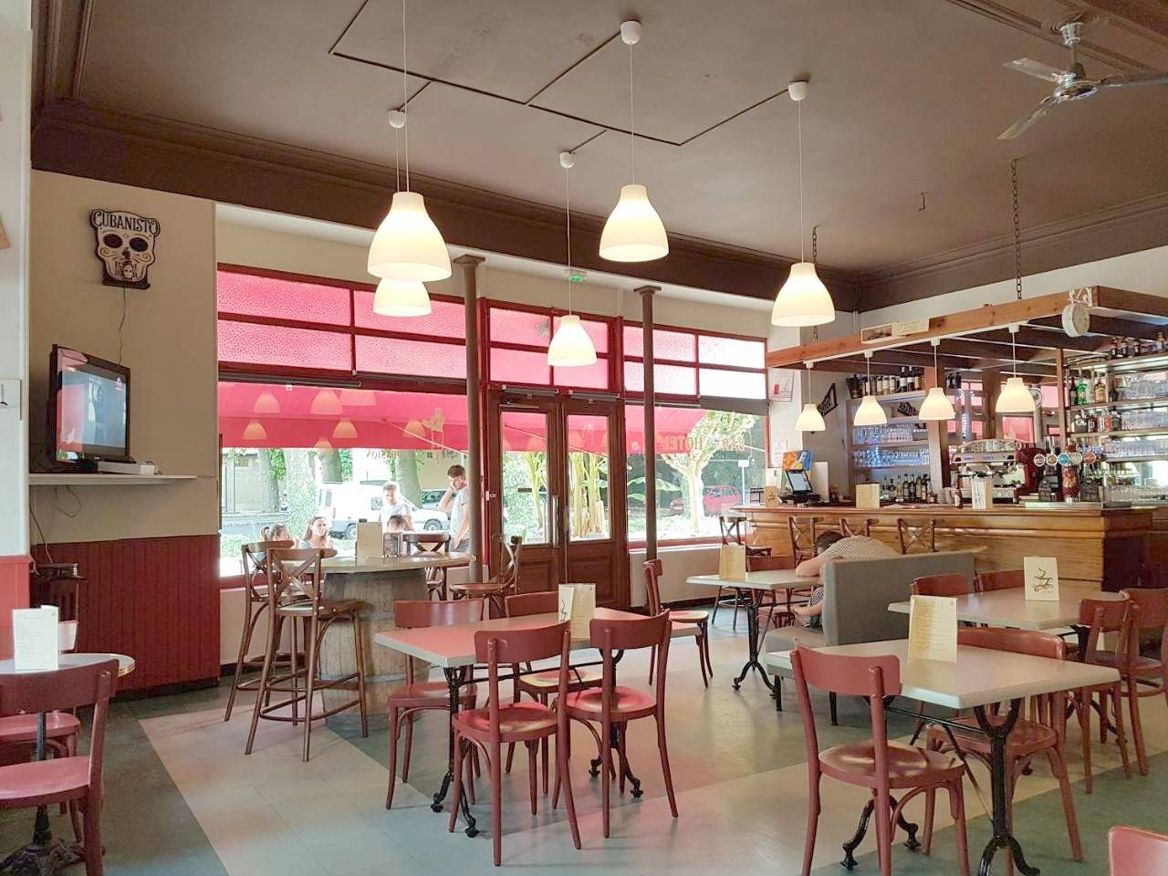 Hotel Café de la Gare in Sainte-Foy-la-Grande, Région de Libourne