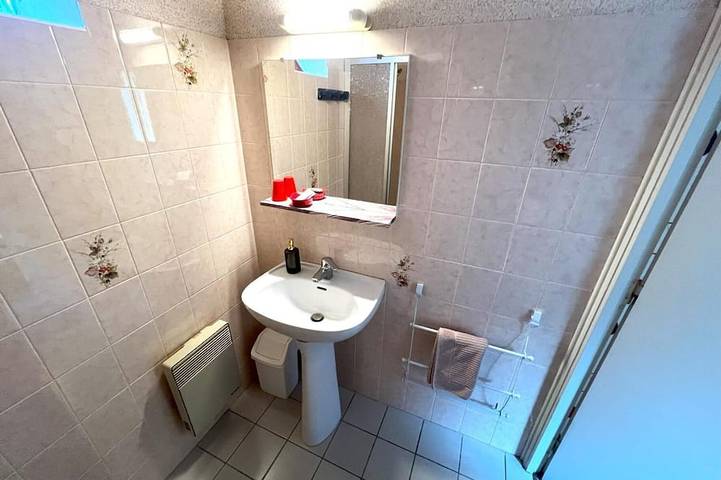 Chambre d’hôte pour 2 personnes, avec Jardin à Caurel - 4