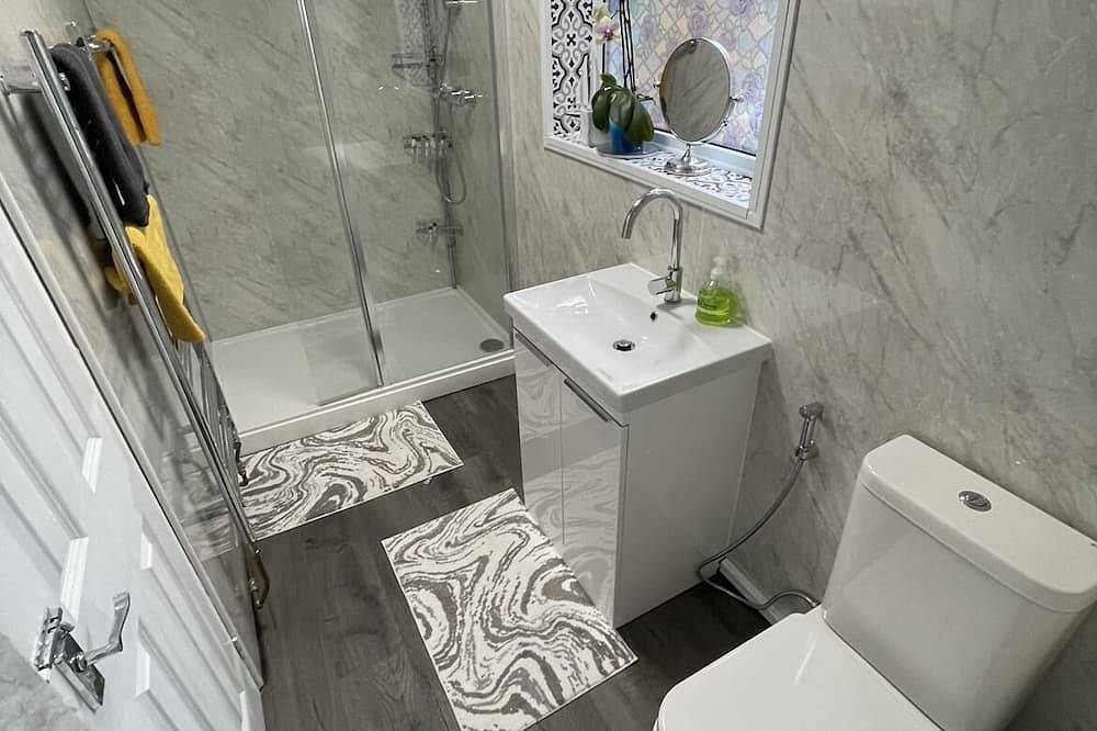 Ganze Wohnung, Apartment-Familie-Ensuite mit Bad-Strassenblick-Flat 4-Luxury Family Flat in Eastbourne, Ost Sussex