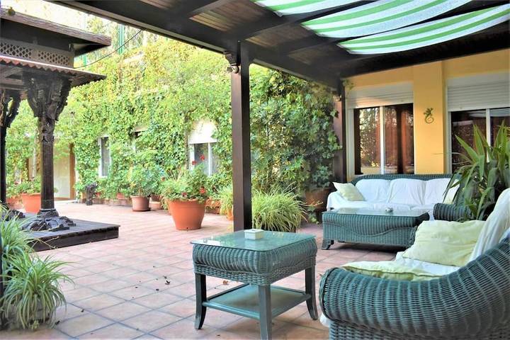 Gîte pour 16 personnes, avec Balcon et Terrasse ainsi que Jardin et Vue à Saragosse - 2