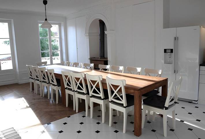 Gîte pour 15 personnes, avec jardin ainsi que terrasse et piscine dans Essonne - 3
