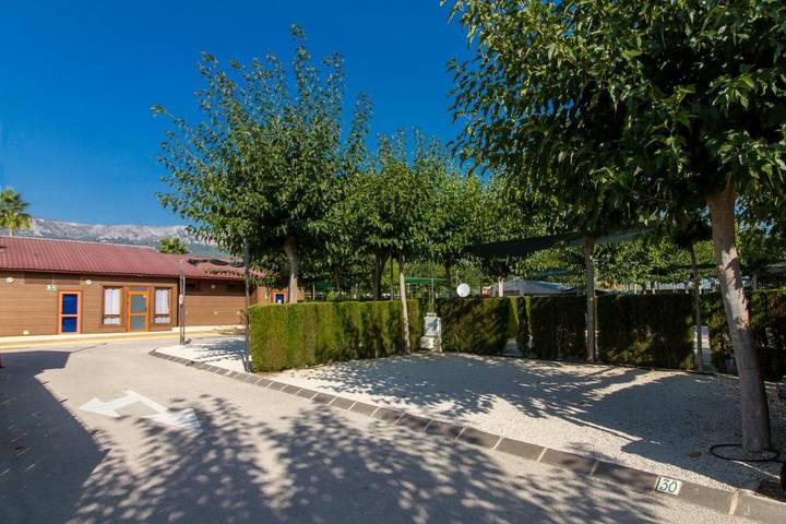 Camping pour 4 personnes, avec piscine ainsi que vue et terrasse sur la Costa Blanca - 3