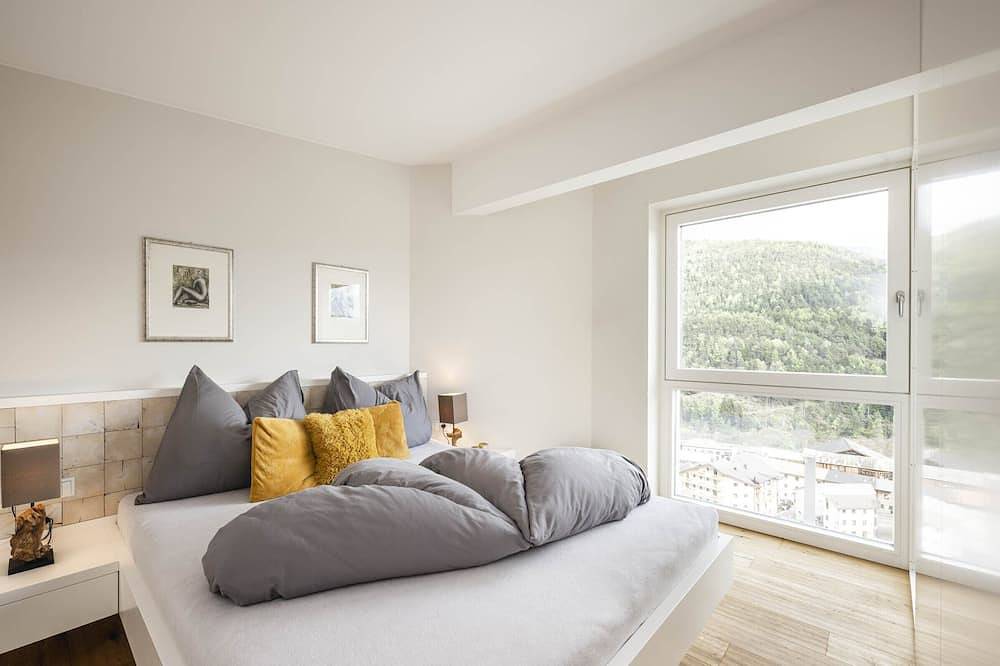 Ganze Wohnung, Luxus-Penthouse, 90m², privat Sauna, privat Whirlpool in Südtirol. in Mühlbach, Dolomiti Superski