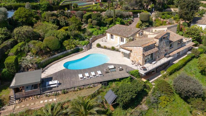 Villa pour 8 personnes, avec jardin et vue ainsi que piscine et sauna, animaux acceptés à Biot