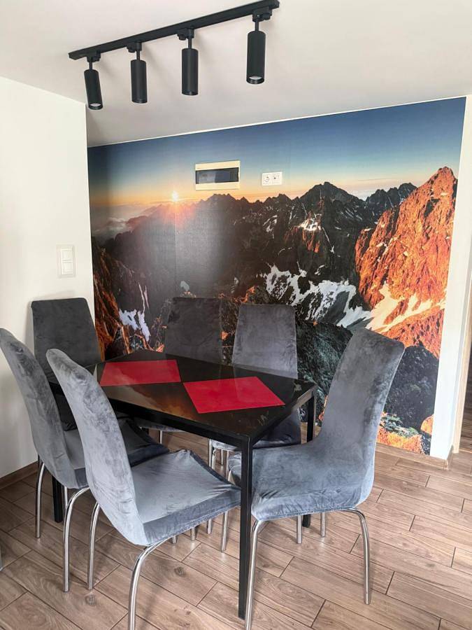 Apartament wakacyjny dla 6 osób, z widok i widok na jezioro oraz ogród, zwierzęta dozwolone w Międzybrodzie Żywieckie