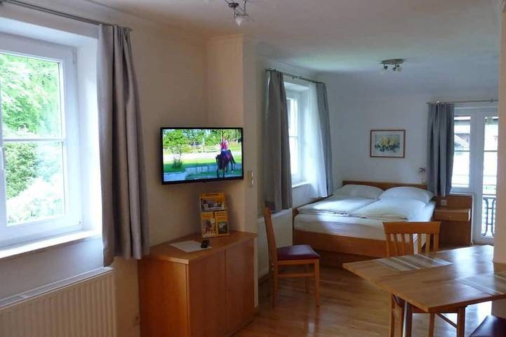 Ferienwohnung für 2 Personen, mit Balkon und Garten in Fuschl am See - 2