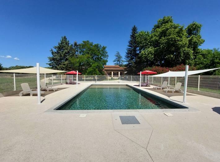 Chambre d’hôte pour 4 personnes, avec piscine