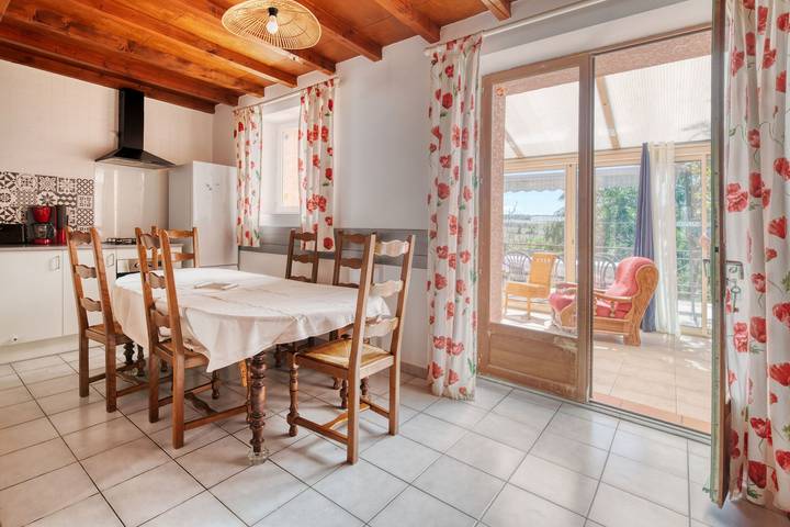 Gîte le lilas - gîte à la ferme "la capelle" in La Cassaigne, Région de Carcassonne