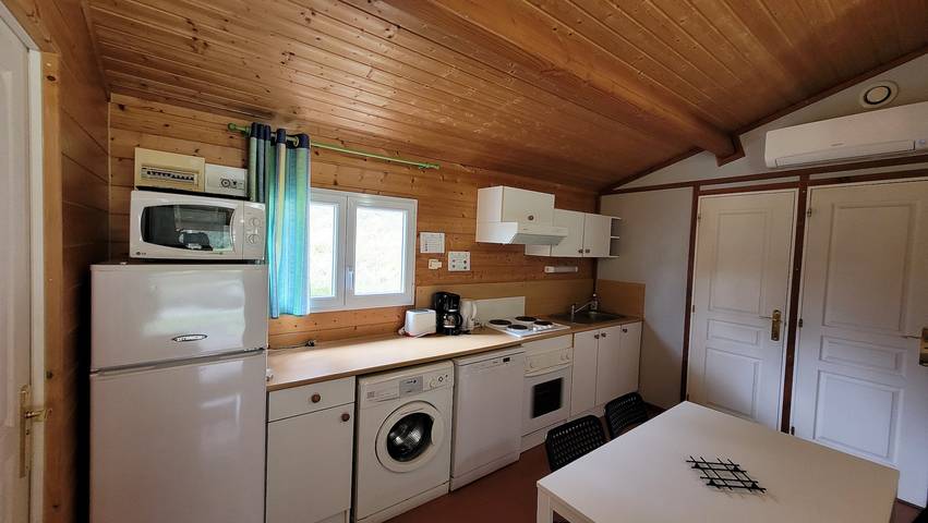 Chalet pour 6 personnes, avec terrasse ainsi que piscine et jardin dans l' Aveyron - 4