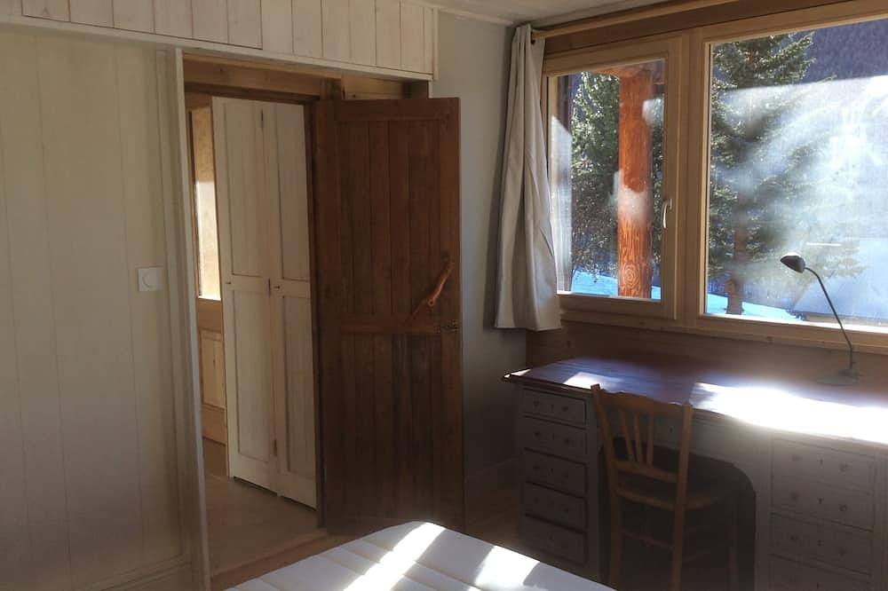 Apartamento entero, Appart 3 dormitorios 6 Pers confortables 3 * en la casa de campo Laget in Molines-en-Queyras, Queyras