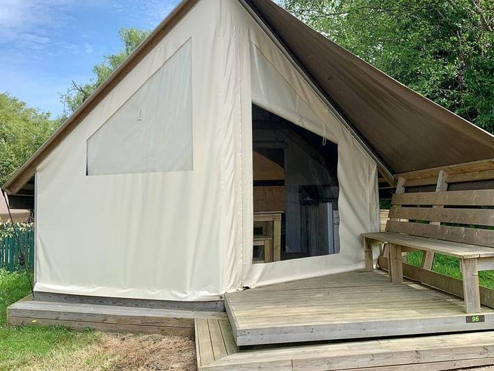 Camping Saint Jean - Tente en toile et en bois 4 personnes - Lodge Tente - sans sanitaire in Plougastel-Daoulas, Région de Brest