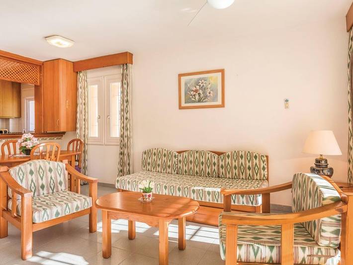 Casa rural para 4 personas, con terraza y piscina, Se admiten mascotas en Roquetas de Mar - 3