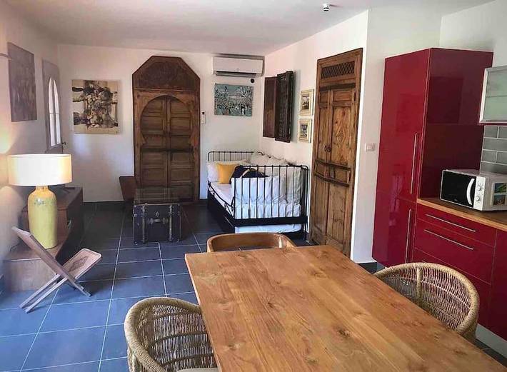 Gîte pour 3 personnes, avec vue et jardin à Belgentier - 4