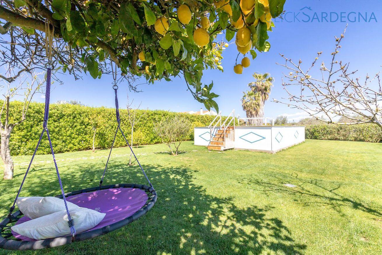Villa Dei Limoni a ridosso della spiaggia, con piscina esclusiva in Alghero, Provincia di Sassari