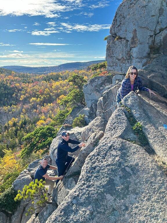 Bar Harbor Oceanfront Log Cabin 10 min to Acadia National Park in Acadia Nationalpark