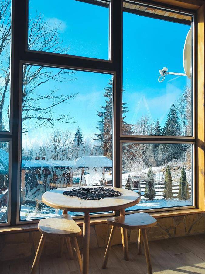 Chalet für 4 Personen, mit Seeblick und Ausblick sowie Garten - 1