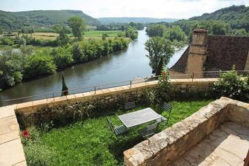 Gîte pour 4 personnes, avec jardin, animaux acceptés à Beynac-et-Cazenac