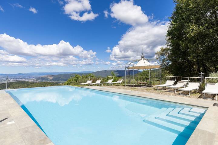 Villa per 12 persone, con terrazza e giardino nonché sauna in Sesto Fiorentino