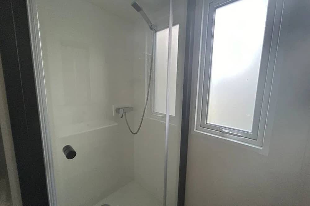 Zecamping 4* piscine couverte jacuzzi sauna mobil-home Tv Bbq 33m2 in Apremont, Vallée de la Loire