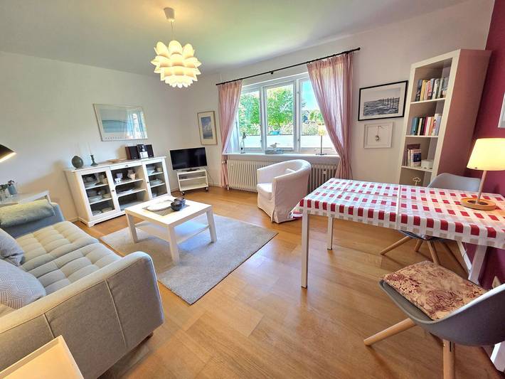 Ferienwohnung für 2 Personen, mit Terrasse und Garten in Midlum
