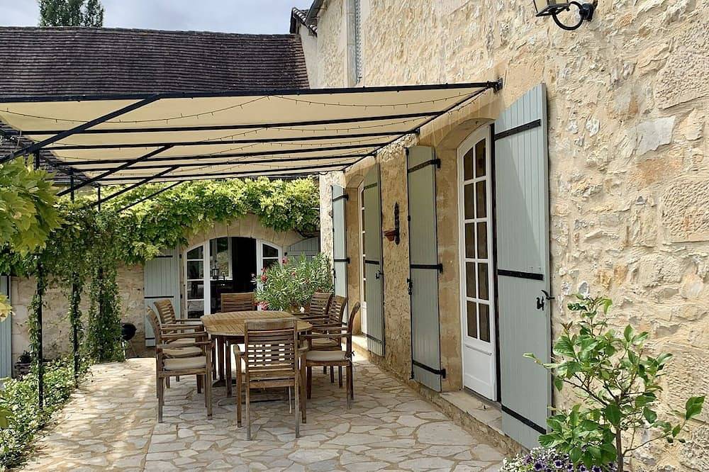 Beautiful, spacious & fully renovated house in the Dordogne in Saint-Cybranet, Périgord Noir