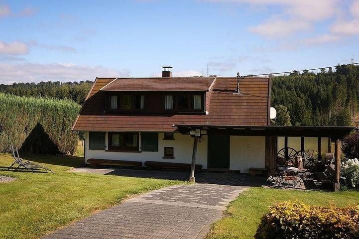 Ferienhaus für 5 Personen, mit Terrasse und Garten